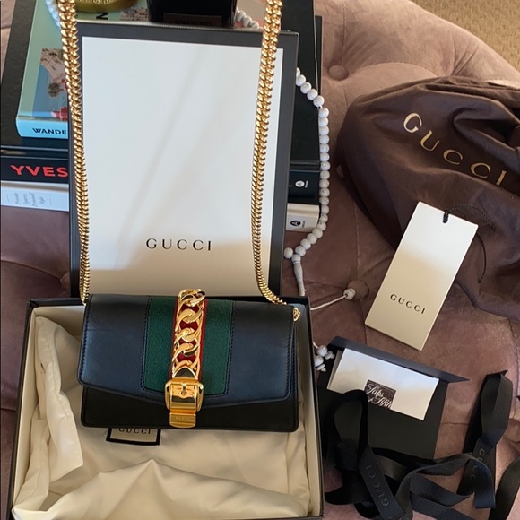 ‼️SOLD‼️Gucci Mini Sylvie Bag - Picture 1 of 6